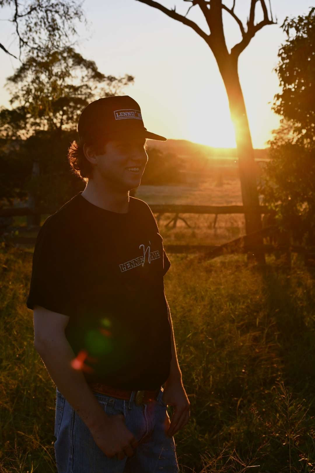Black Tee